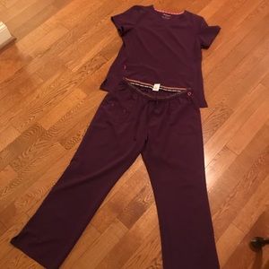 Women’s Scrubs